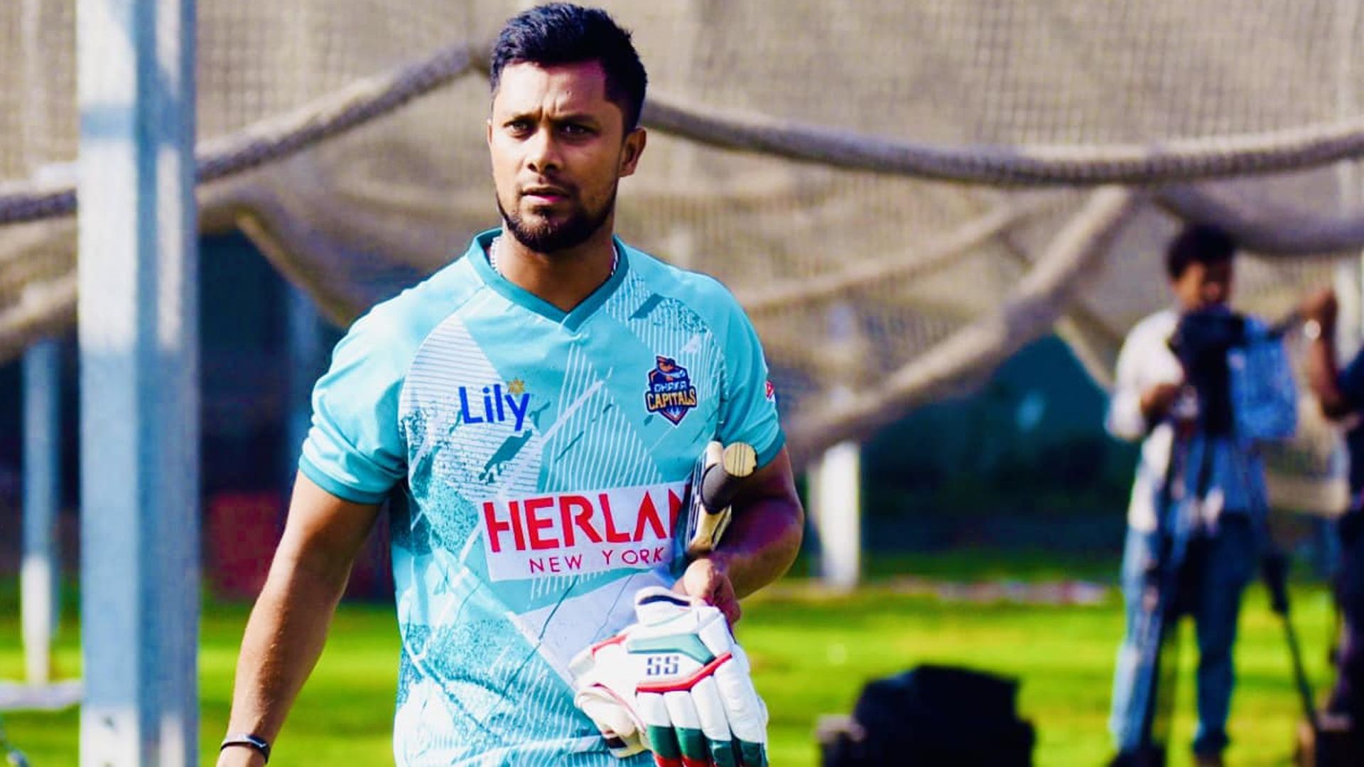 প্রতিপক্ষ বোলারদের চার-ছয়ের নামতা শেখালেন সাব্বির!