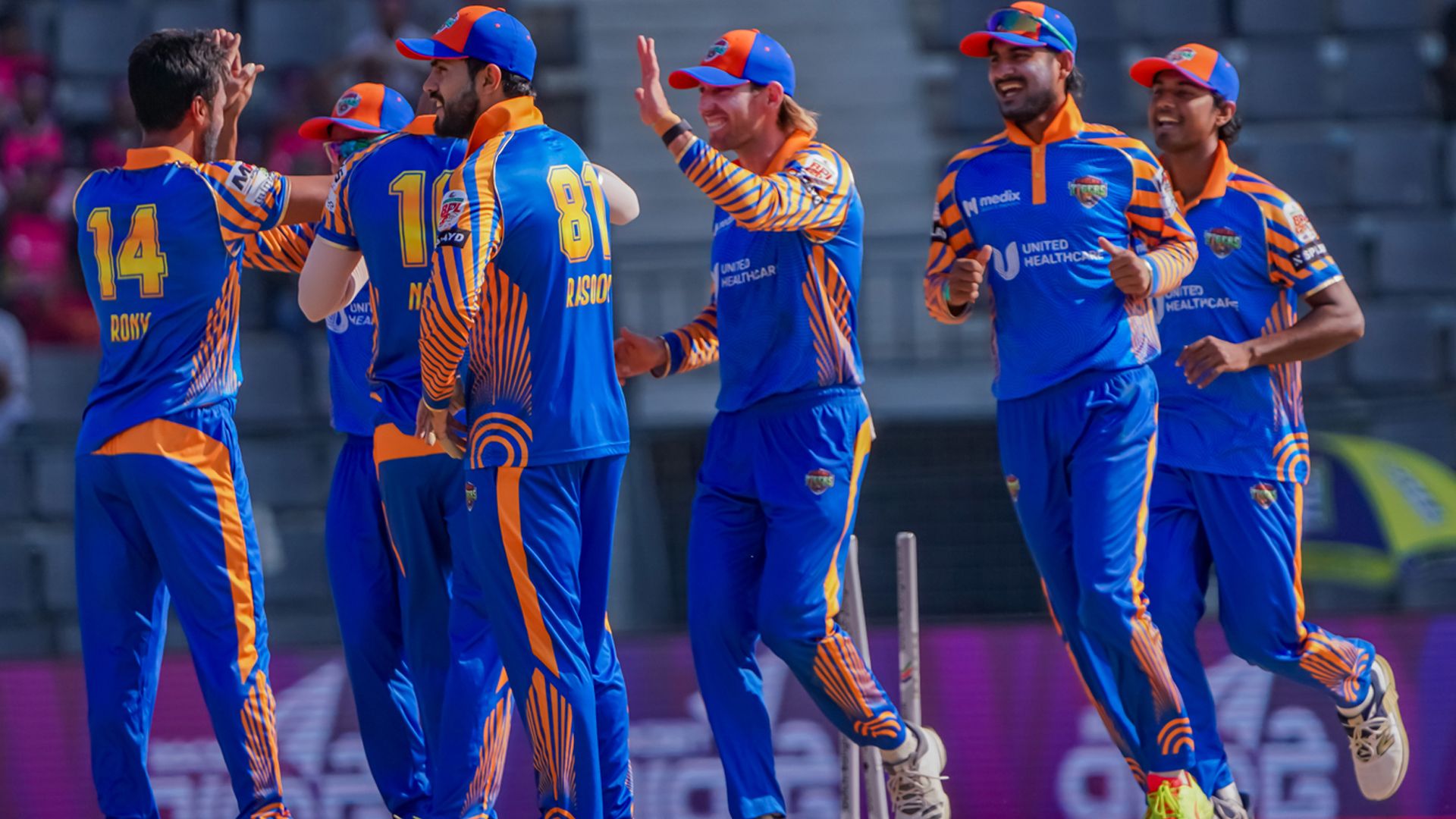 টানা সাত জয়ে অপ্রতিরোধ্য রংপুর, চোখ এখনই যেন শিরোপায়!