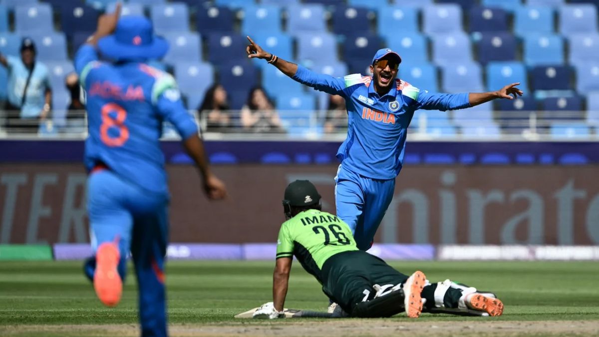 আড়াইশর আগেই গুটিয়ে গেল পাকিস্তান