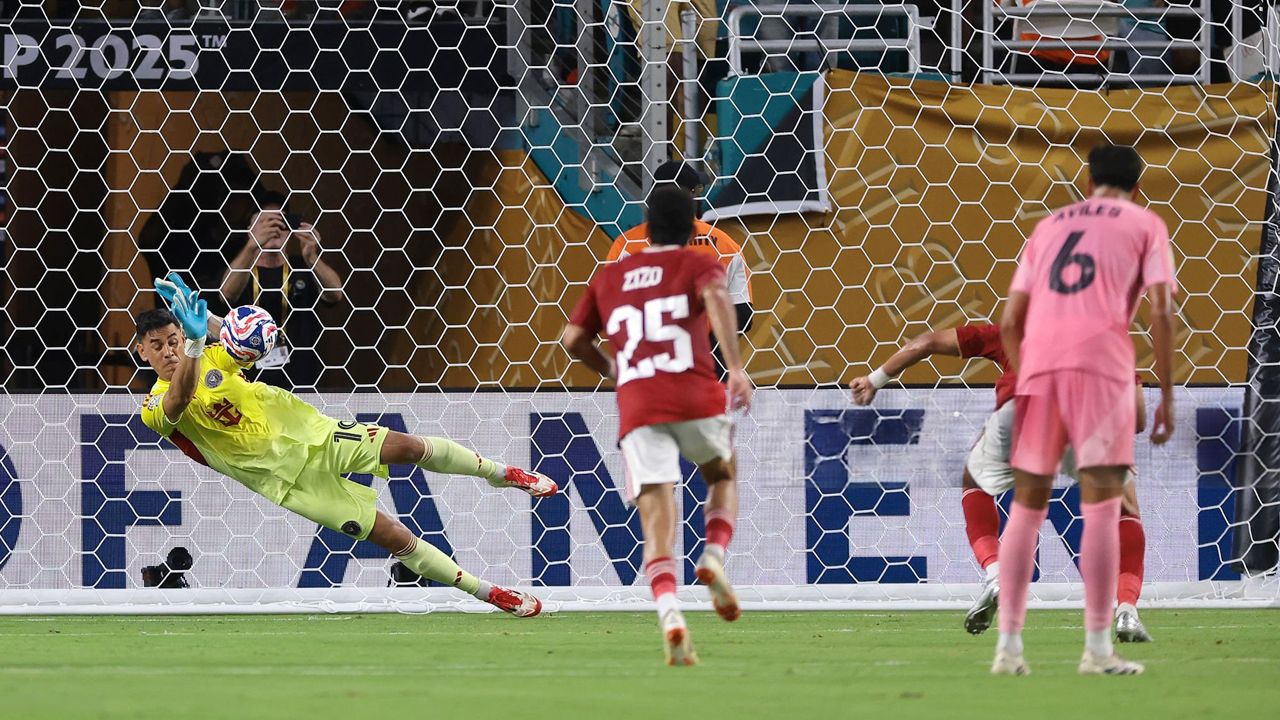 দারুণ লড়াই করেও জয়বঞ্চিত মেসির মায়ামি