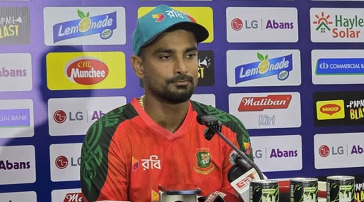 শ্রীলঙ্কায় ইতিহাস গড়ে ট্রফি হাতে দেশে ফিরছে লিটনবাহিনী