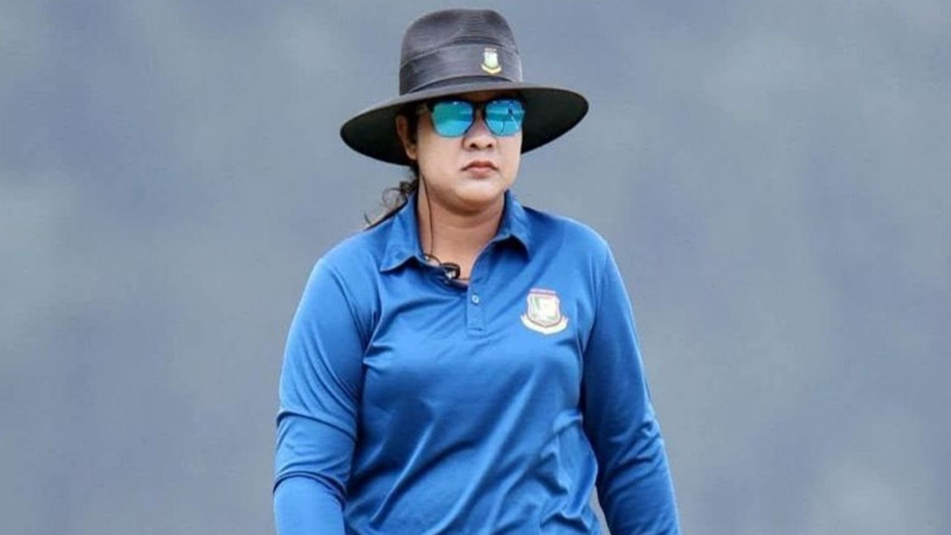 বাংলাদেশের ইতিহাসে প্রথমবার পুরুষদের সিরিজে নারী আম্পায়ার