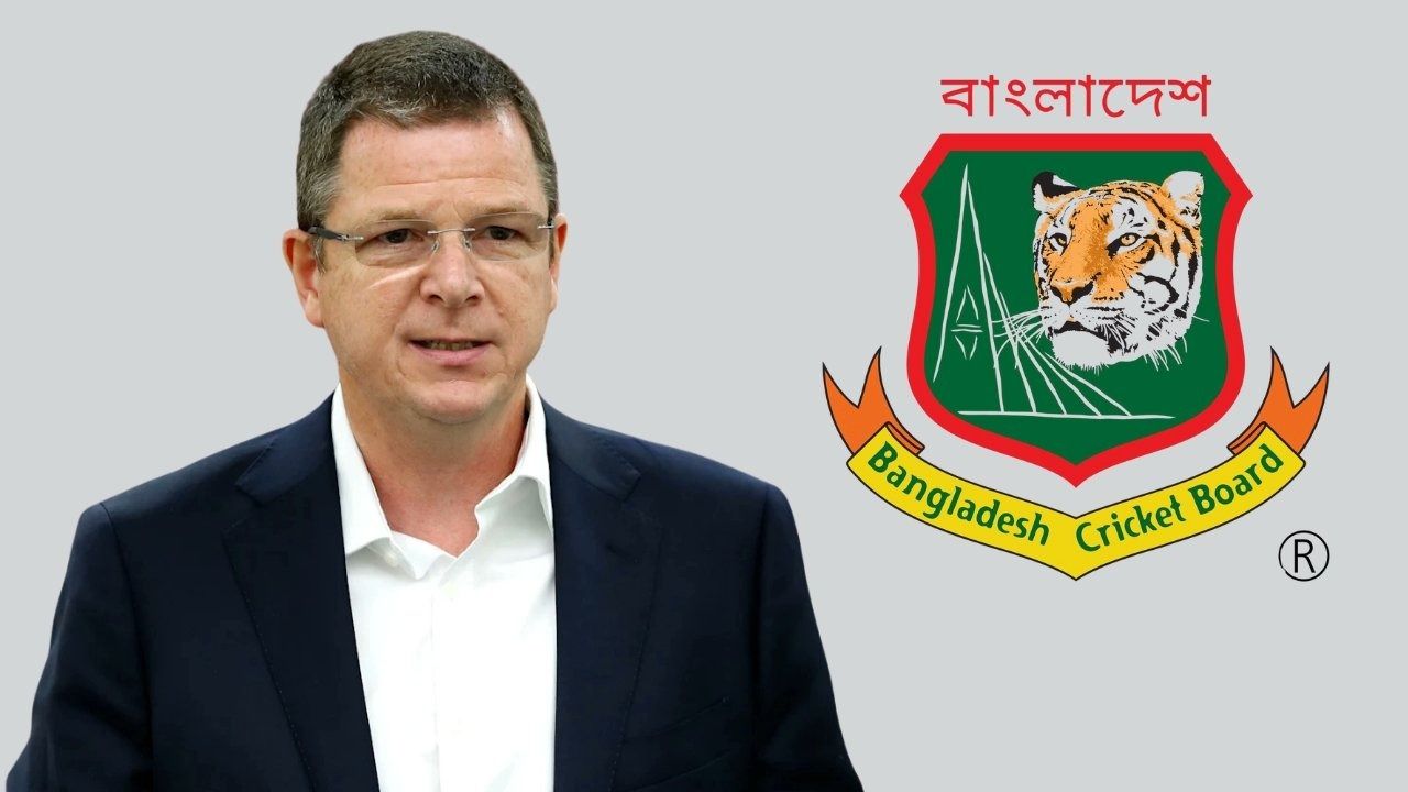 বিসিবিতে যোগ দিতে আজ দেশে আসছেন অ্যালেক্স মার্শাল