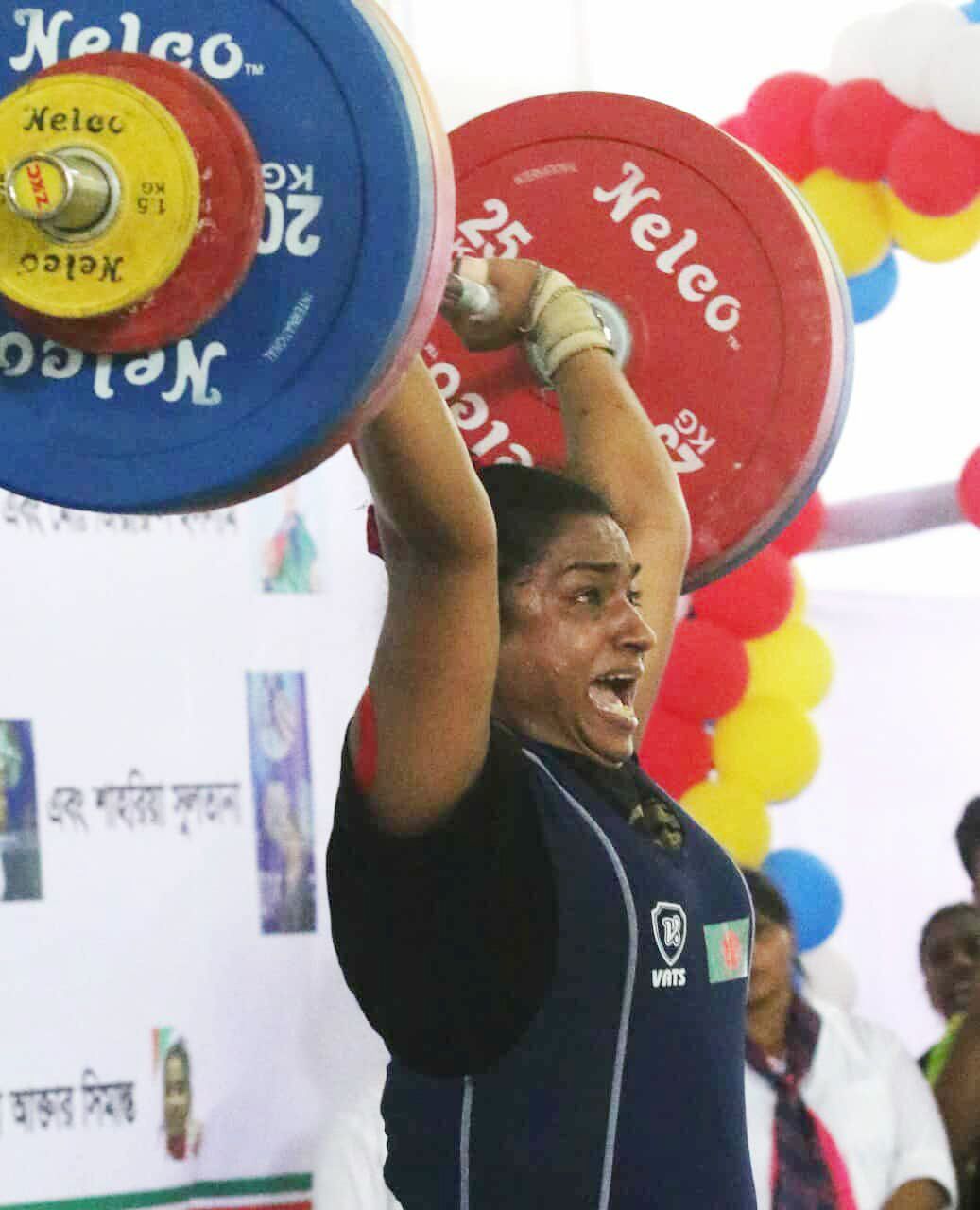 ২১০ কেজি ভার তুলে নিজের রেকর্ড ভাঙলেন মাবিয়া