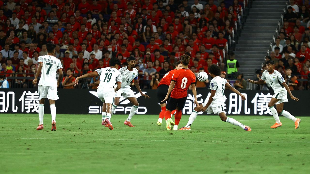দশ জনের হংকংয়ের বিপক্ষে অ্যাওয়ে ম্যাচে হামজাদের ড্র!