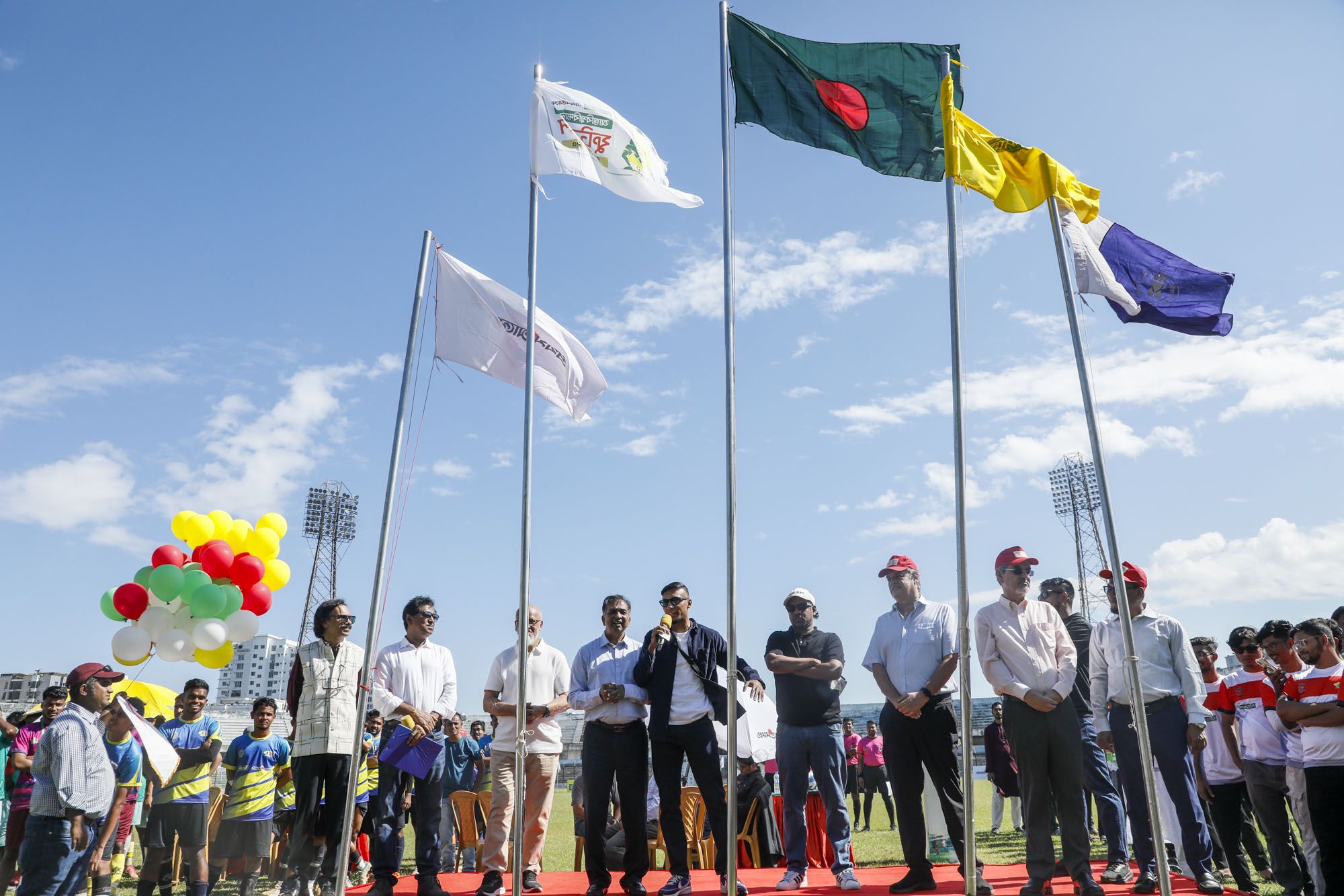 চট্টগ্রামে ইস্পাহানি-প্রথম আলো আন্তবিশ্ববিদ্যালয় ফুটবল লড়াই শুরু