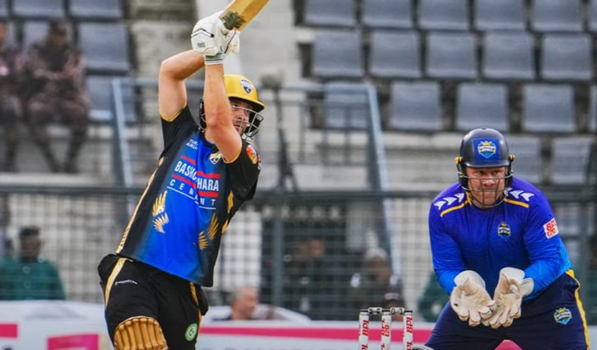 ব্যাটে-বলে রংপুরের ধ্বংসযজ্ঞ, টিকতেই পারেনি চট্টগ্রাম