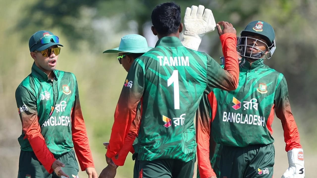 বাংলাদেশের হ্যাটট্রিক শিরোপা জয়ের স্বপ্নে গুড়ে বালি