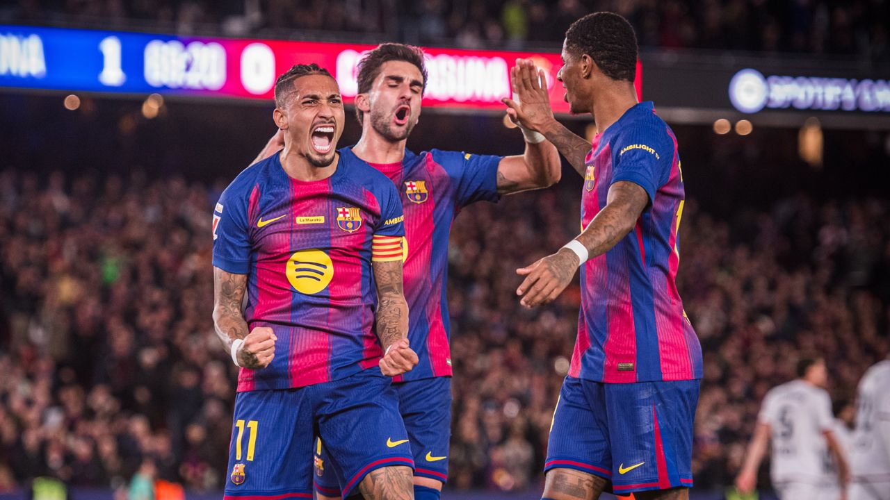 রাফিনিয়ার জোড়া গোলে রিয়ালের ওপর চাপ বাড়িয়ে শীর্ষে বার্সেলোনা