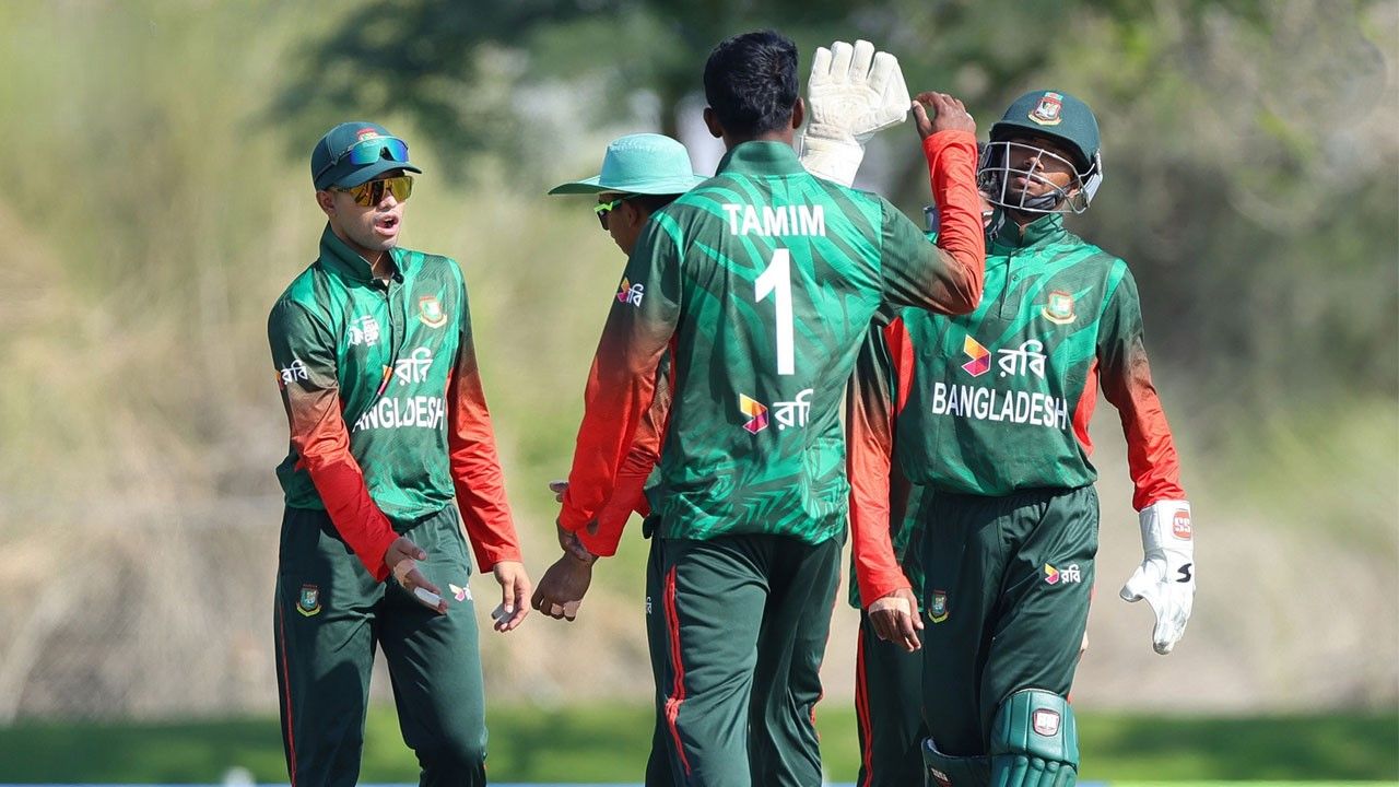 নেপালকে উড়িয়ে সেমিফাইনালে এক পা বাংলাদেশের